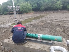 不銹鋼喊泉施工現(xiàn)場(chǎng)